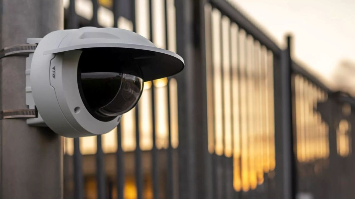 Axis-Dome-Cameras